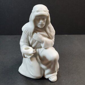 Vintage 1988 AVON Nativity Collectibles The Innkeeper Porcelain Bisque Figurine